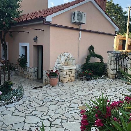 Teta Jana Apartment Smoljanci Екстериор снимка