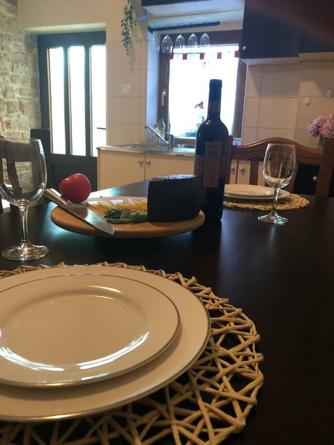 Teta Jana Apartment Smoljanci Екстериор снимка
