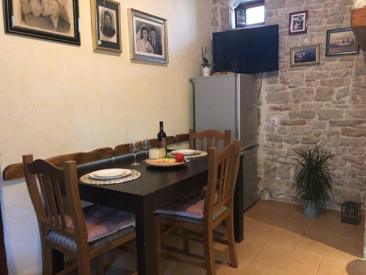 Teta Jana Apartment Smoljanci Екстериор снимка