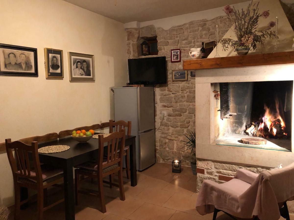 Teta Jana Apartment Smoljanci Екстериор снимка